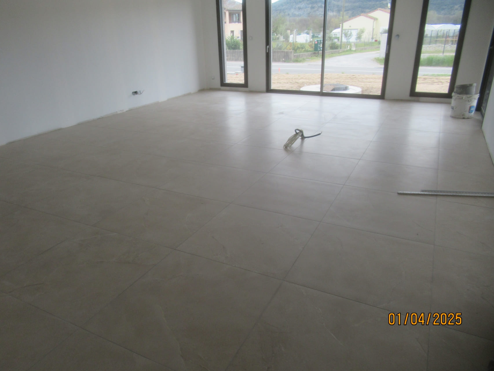 Pose du carrelage collé sur chape